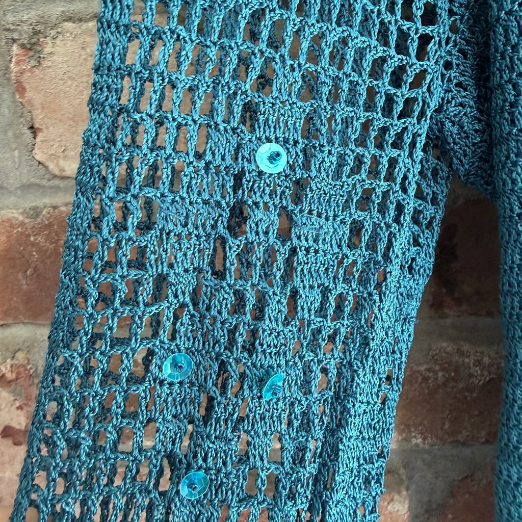 Late 1990s to Early 2000s Open Crochet V-neck Sweater