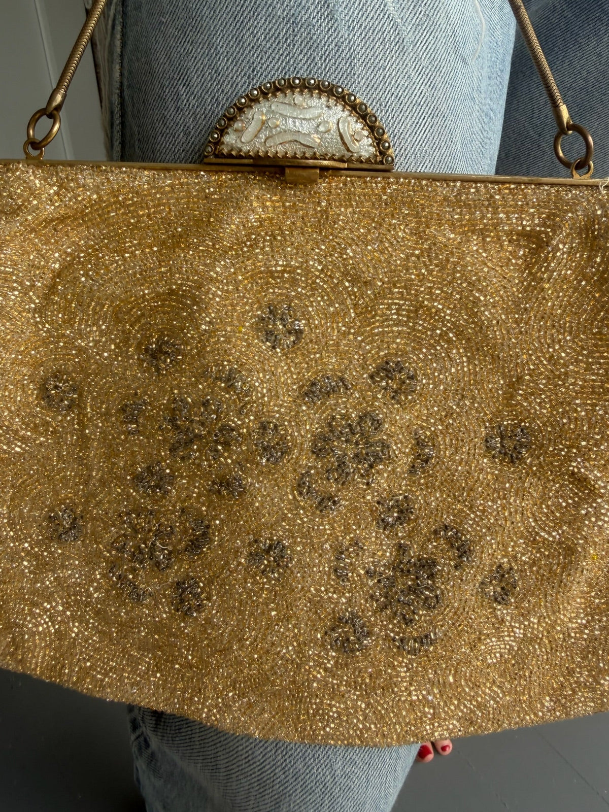 1950s - 1960s Gold Beaded Floral Evening Bag with Ornate Clasp