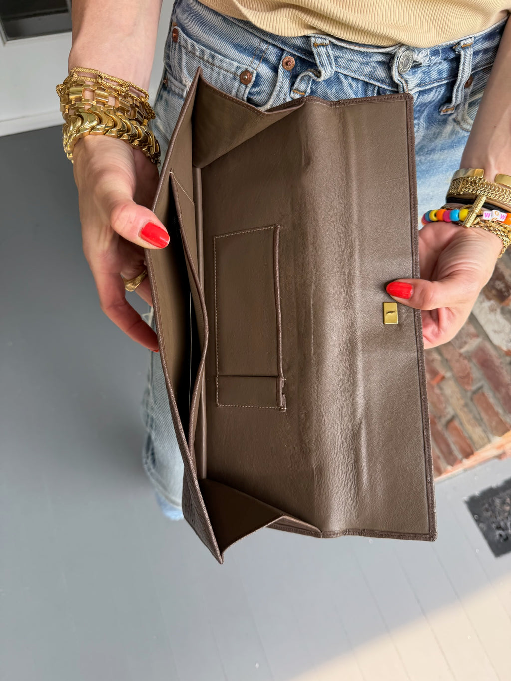1970s - 1980s Brown Ostrich Envelope Clutch