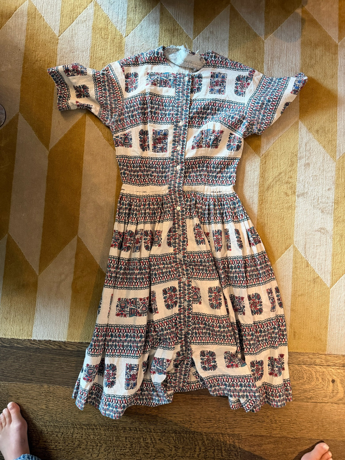 1940s Floral Pattern Button Down Day Dress