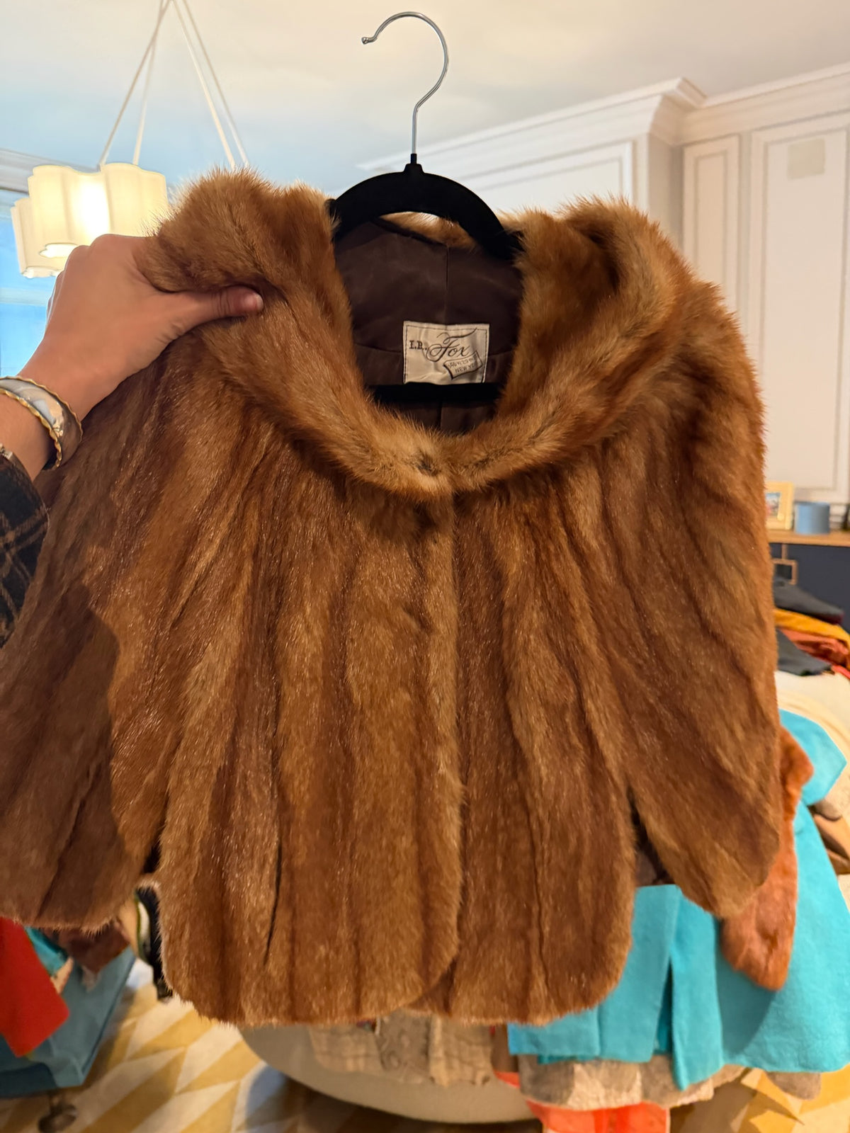 1940s Mahogany-Gold Mink Capelet